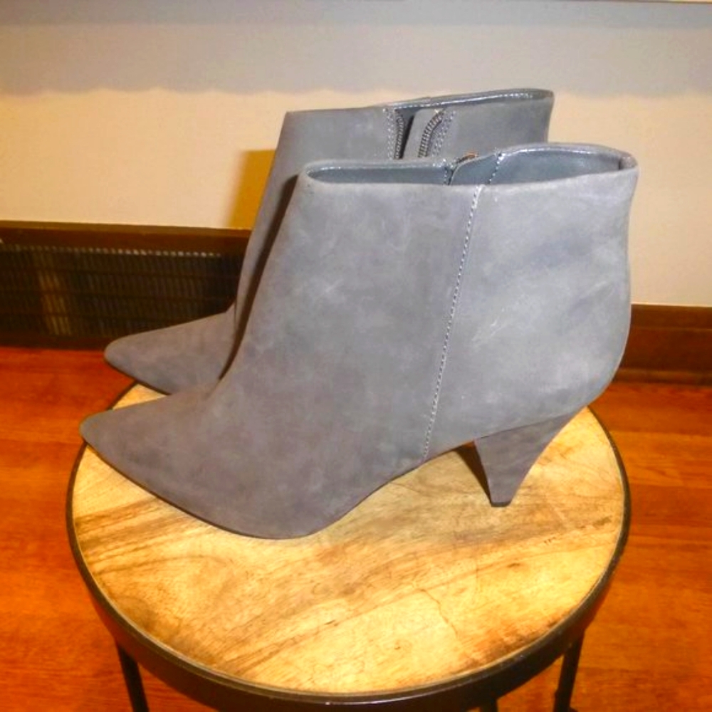 Suede Leather Charcoal Boots Size 10 Vince Camuto Grey Size EUC - Picture 2 of 15